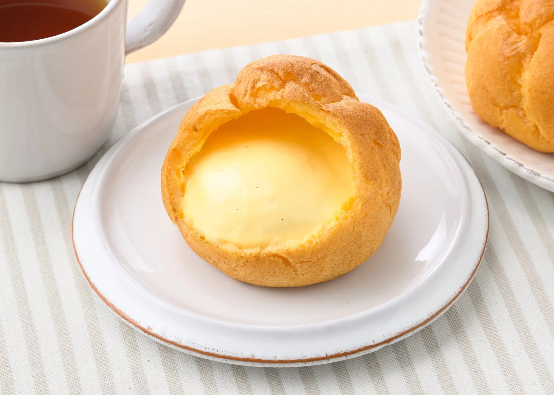 銀座コージーコーナー 「ジャンボシュークリーム」