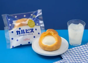 カルピス®とジャンボシュークリームのコラボ商品