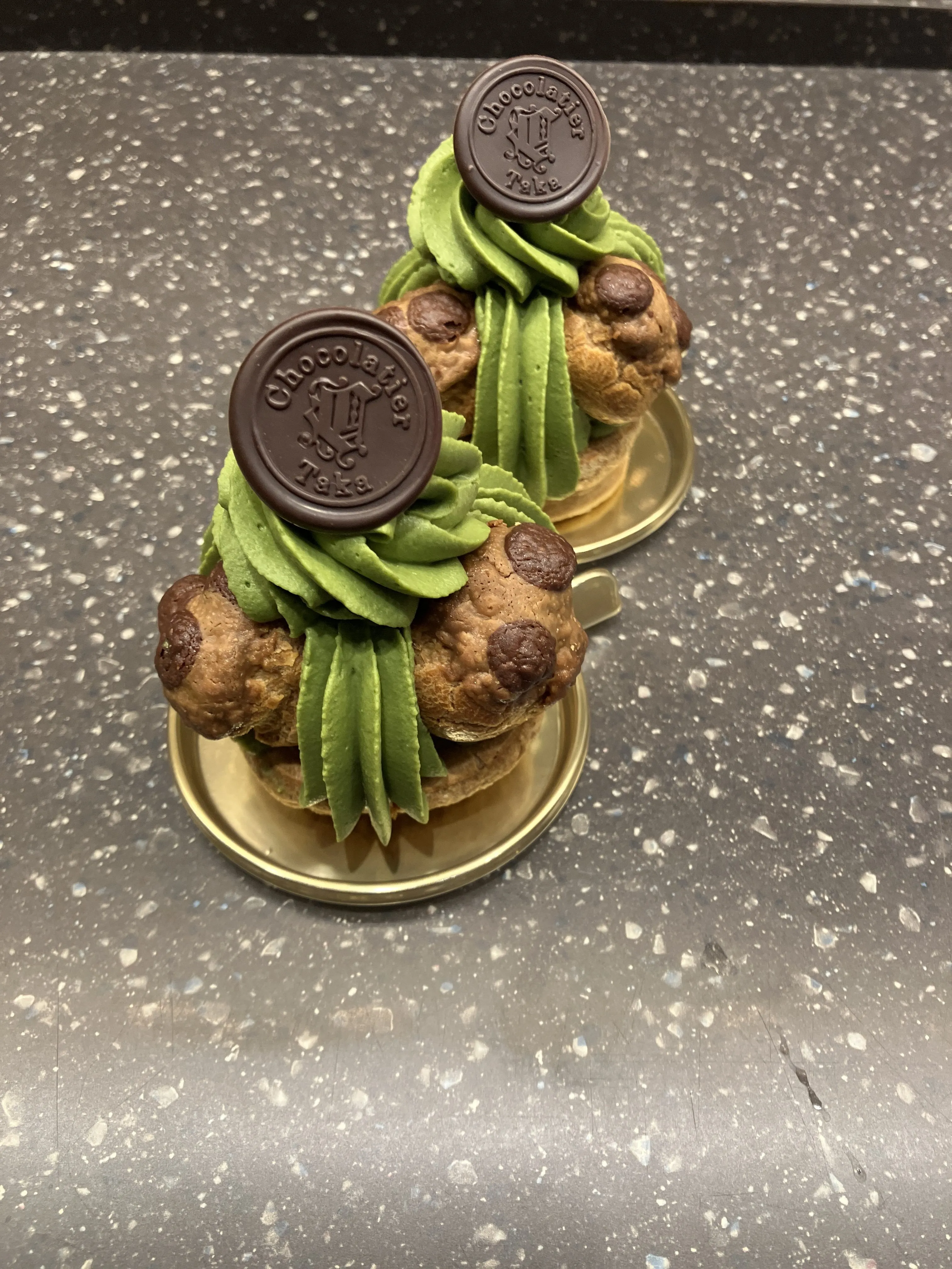「サントノレ抹茶柚子」