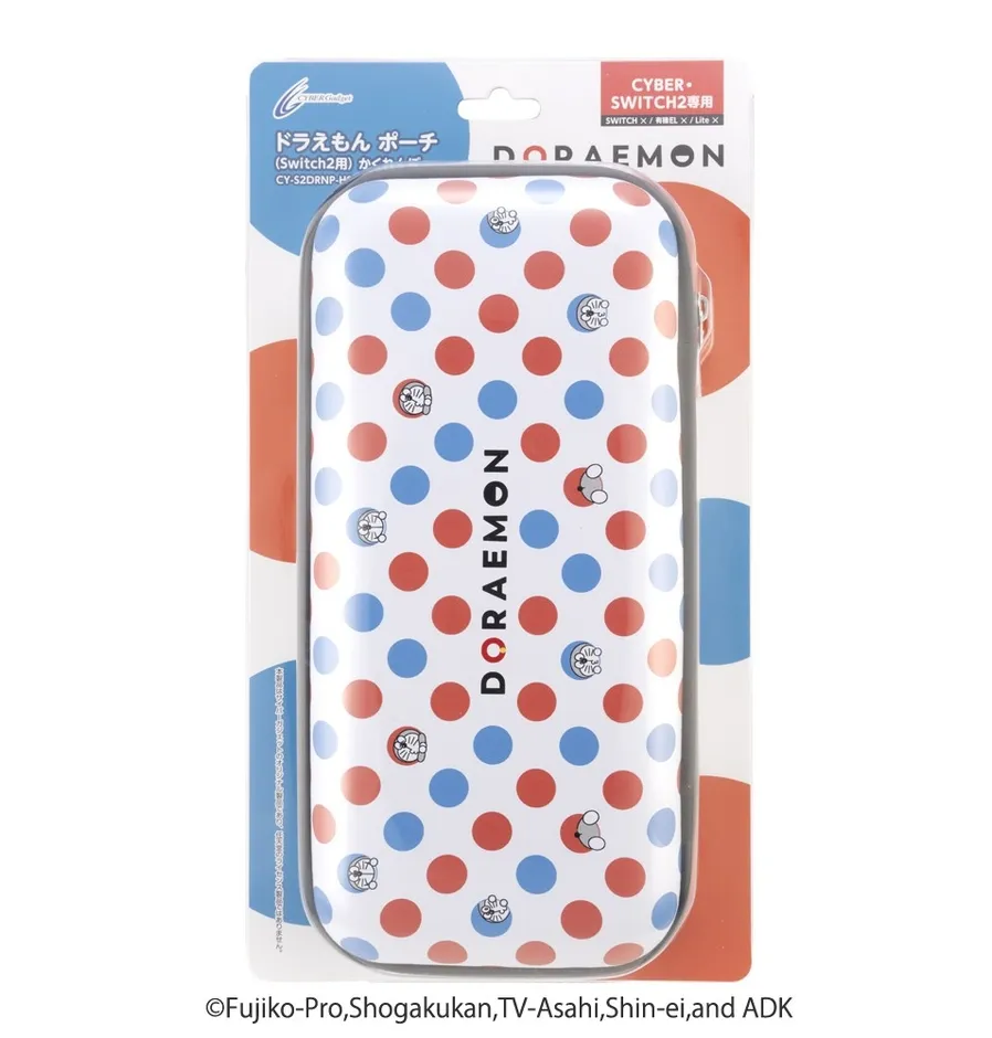 ドラえもんのSwitch2用のポーチ。水玉模様にドラえもんのキャラクターが描かれており、Switch2専用の文字も見える。