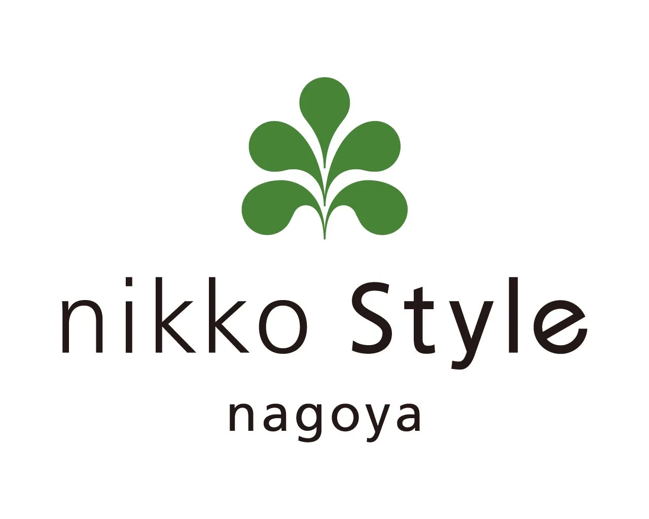 白地に、緑色の葉のマークと「nikko Style nagoya」の文字が描かれたロゴ