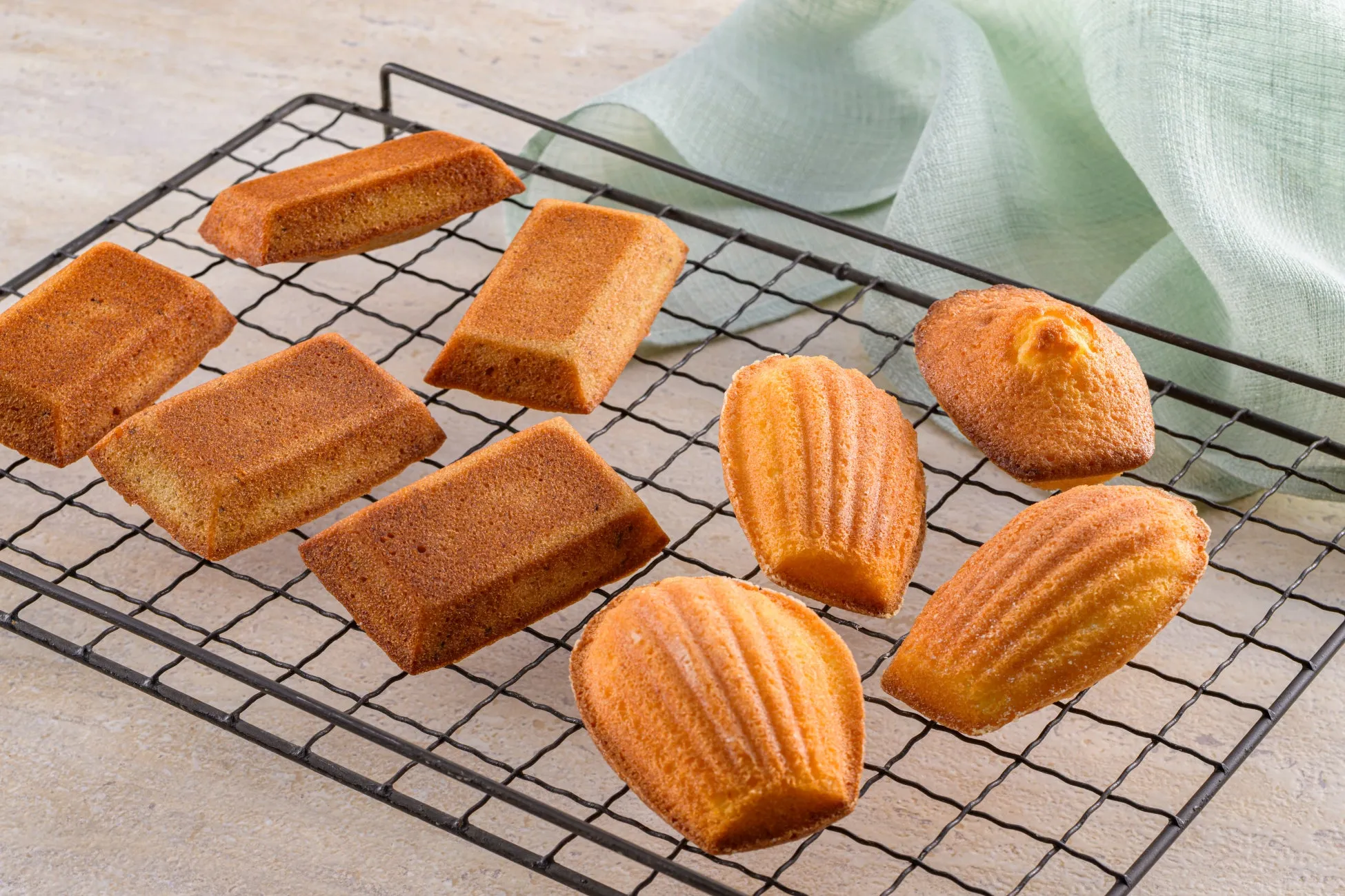 焼き菓子（マドレーヌ）の写真