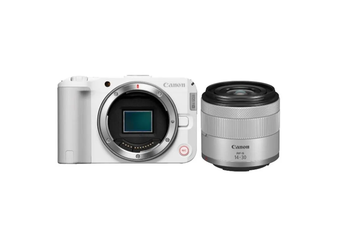 白いキヤノンのEOS RシリーズカメラボディとRF-S 14-30mmレンズ