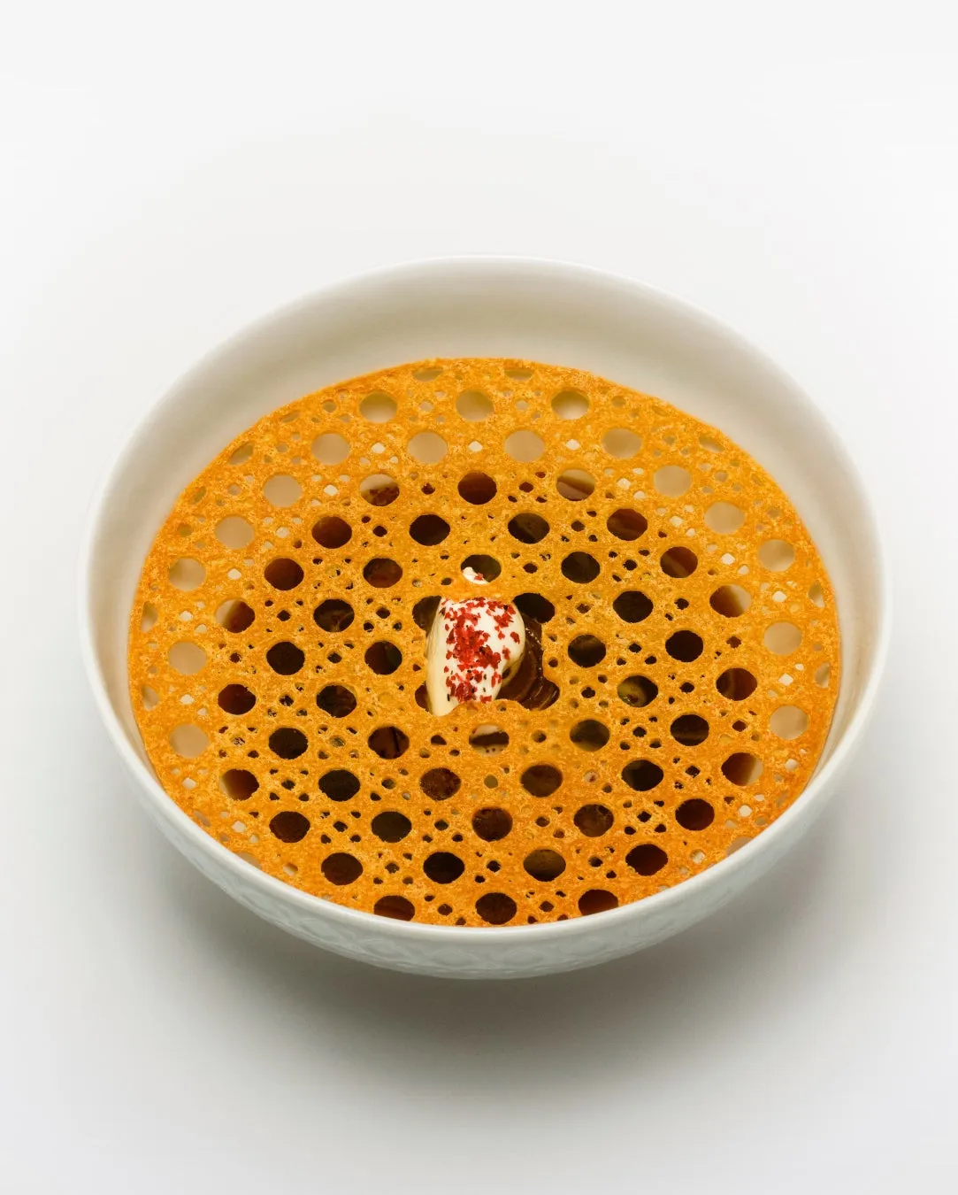 網目状のクッキーのようなデザート