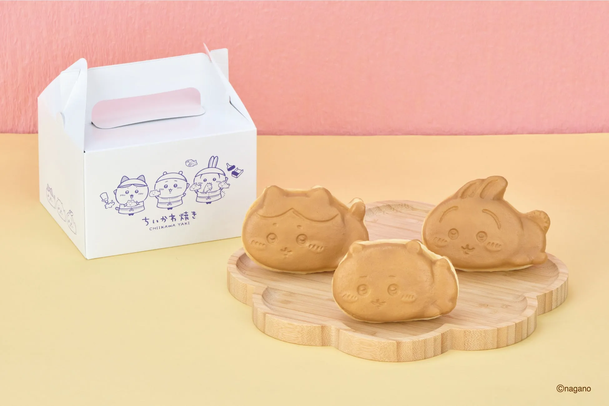 ちいかわ焼きのパッケージとキャラクター型焼き菓子